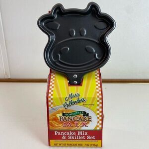 Cow Face - Non-Stick Pancake Skillet Never used (Mix Not included-Expired)